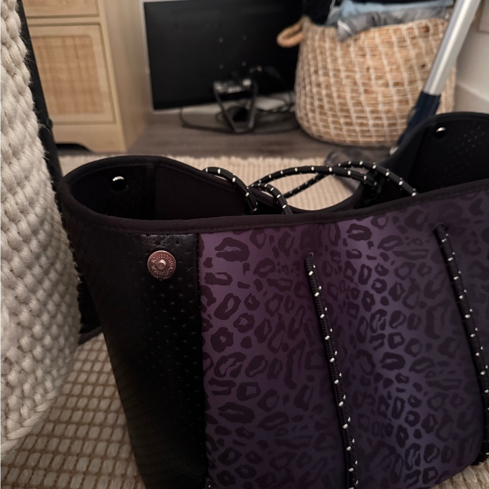 Leopard Print Women's Bag - Picture 3 of 10